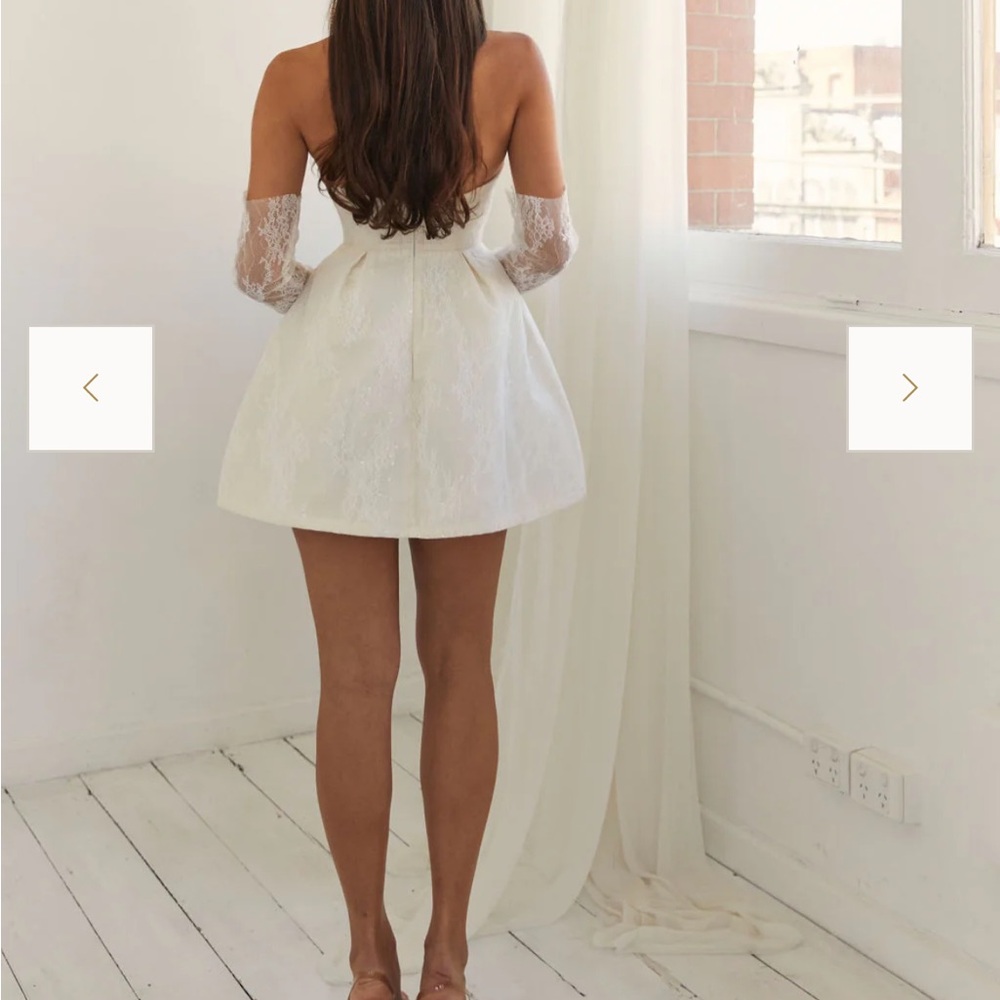 Chic Strapless White Lace Dress - Picture 4 of 4